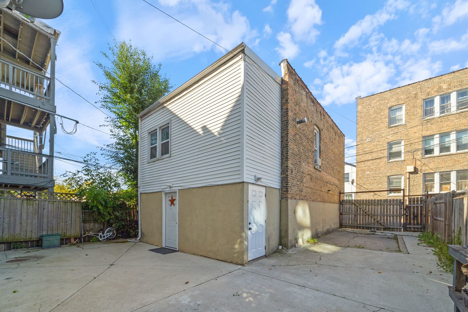 1836 N Central Park Avenue