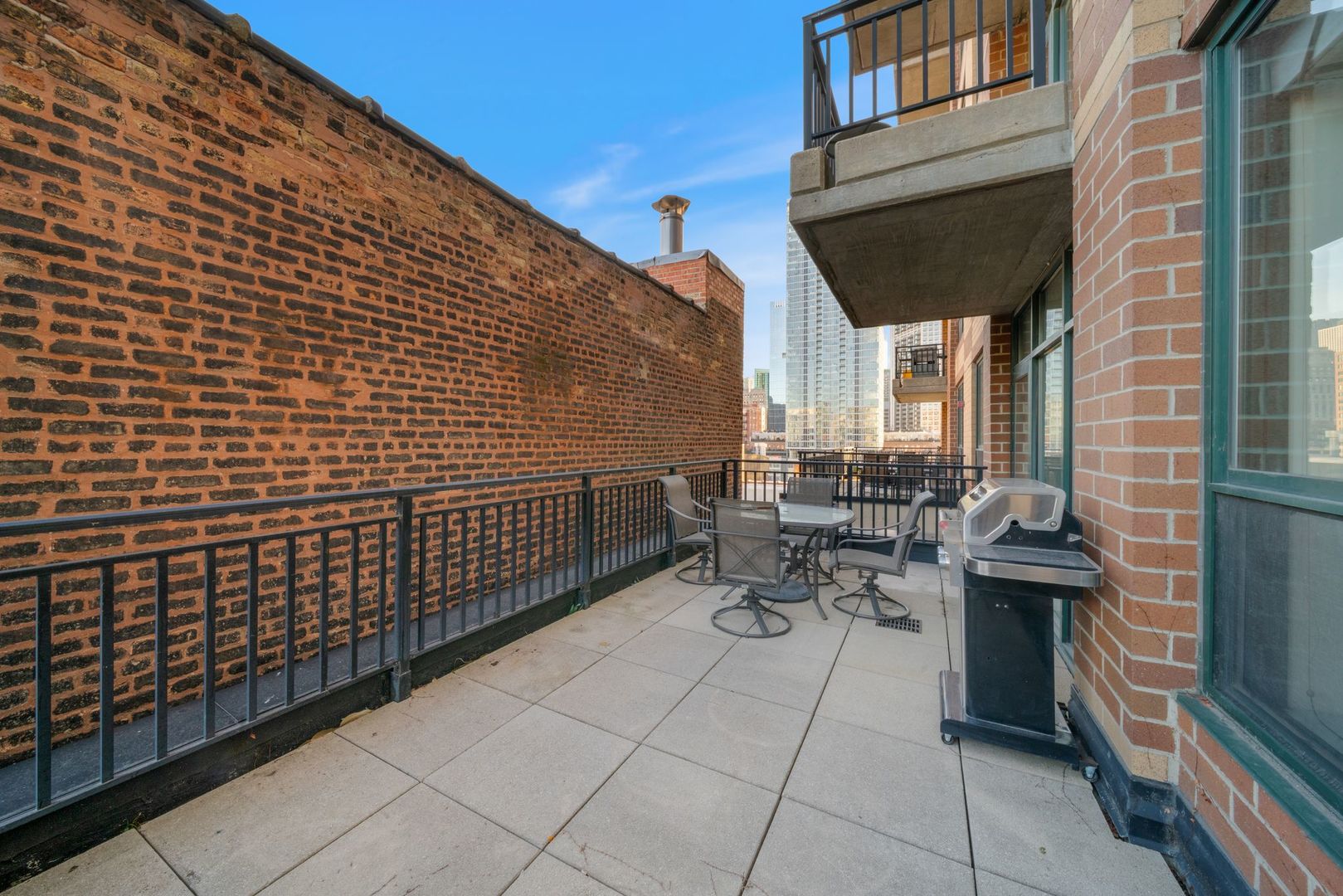400 W Ontario Street Unit: 804