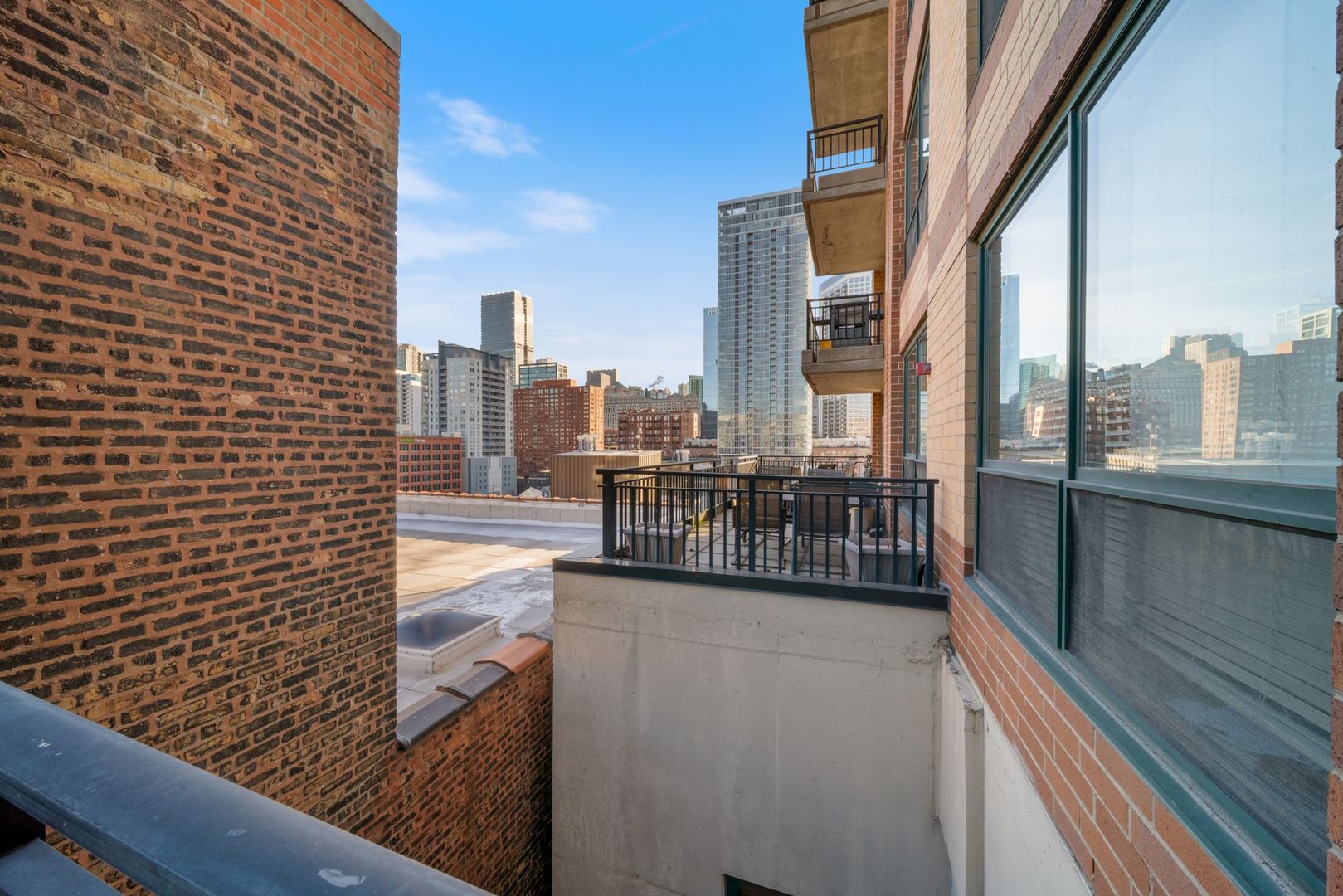 400 W Ontario Street Unit: 804