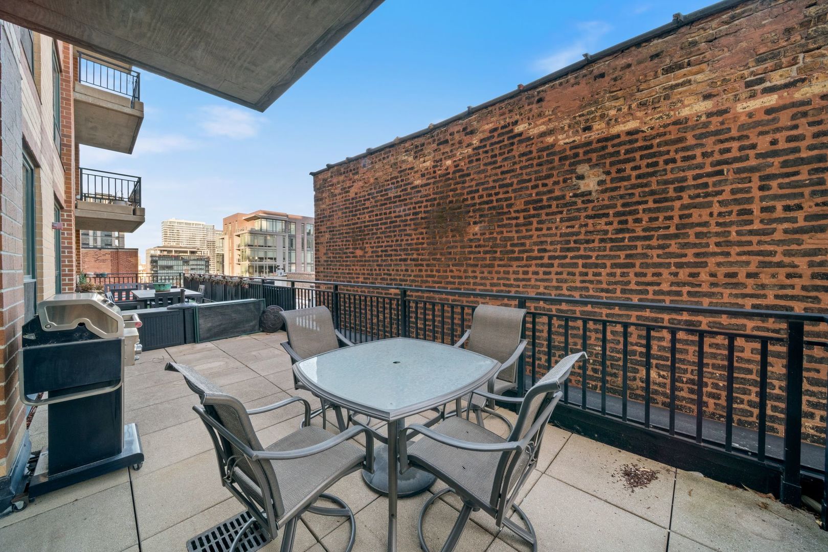 400 W Ontario Street Unit: 804