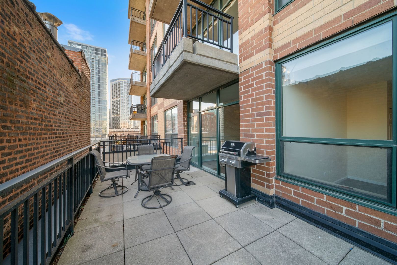 400 W Ontario Street Unit: 804