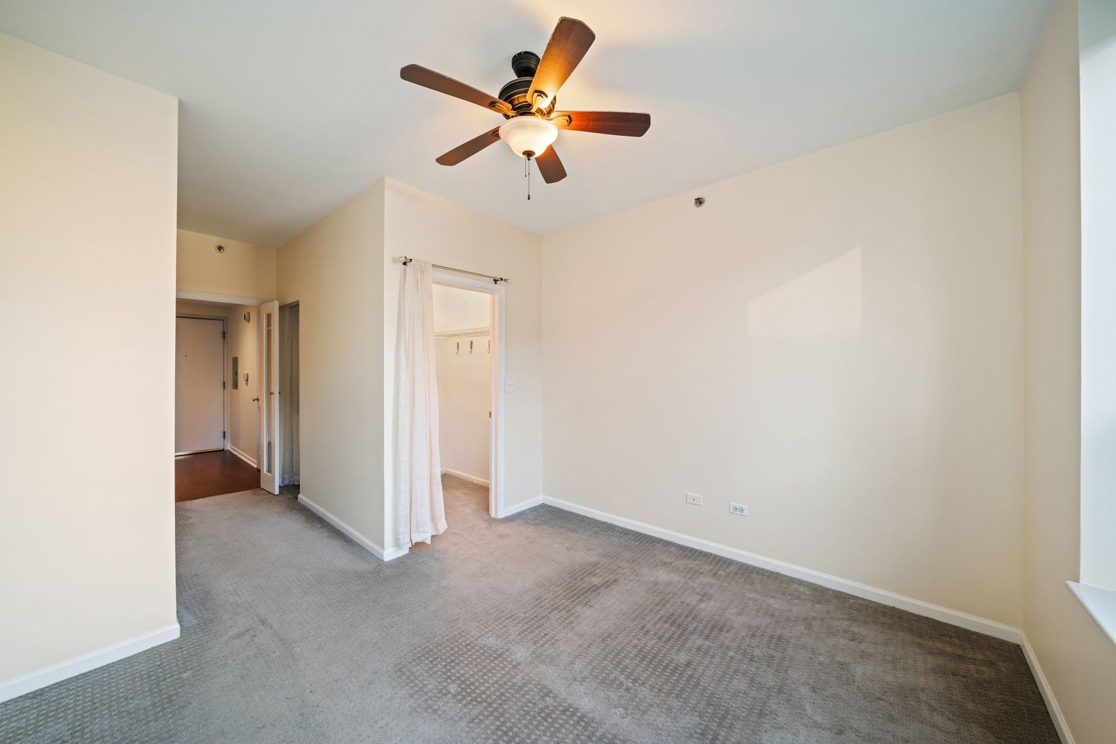 400 W Ontario Street Unit: 804