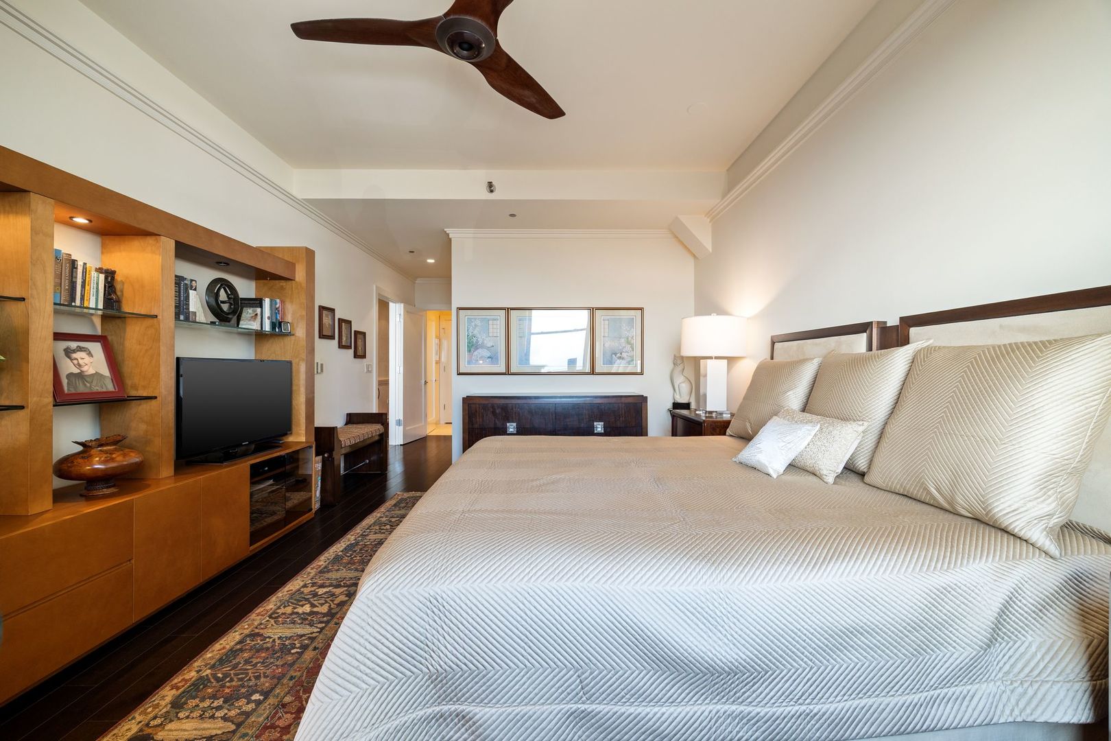 6 N Michigan Avenue Unit: 1103