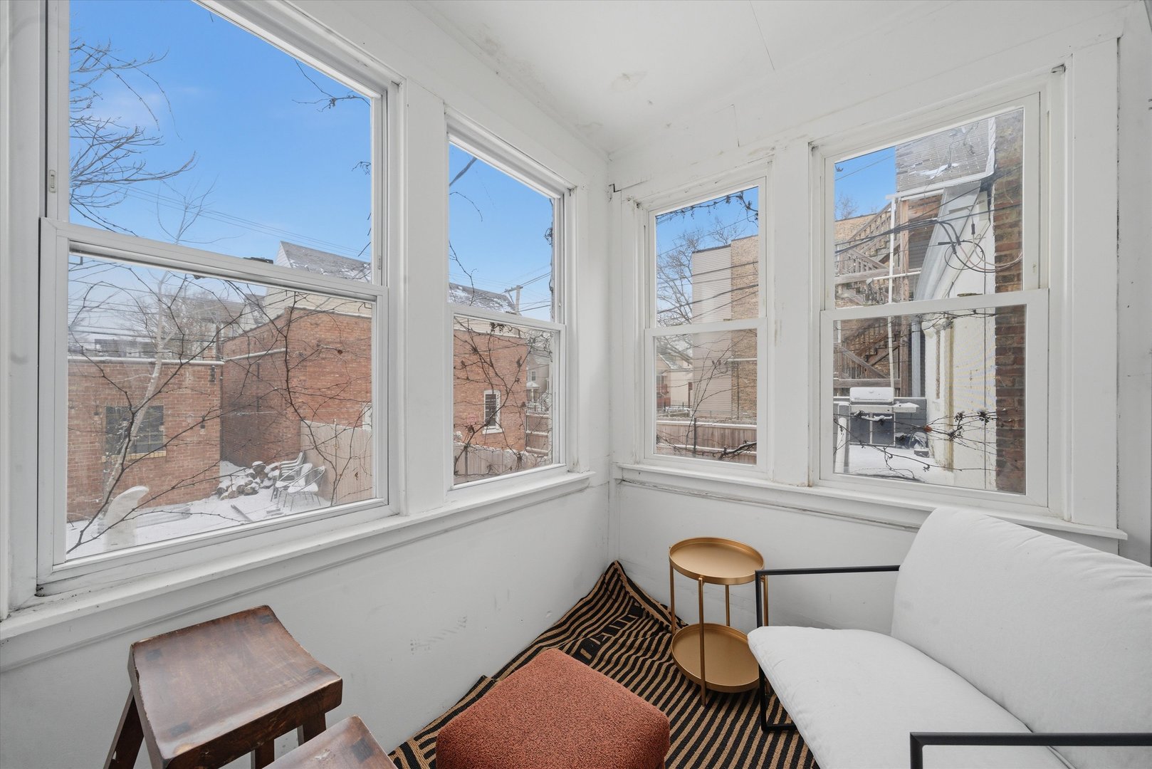 3742 W Diversey Avenue