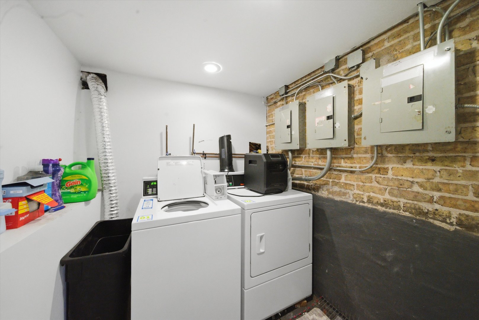 3742 W Diversey Avenue