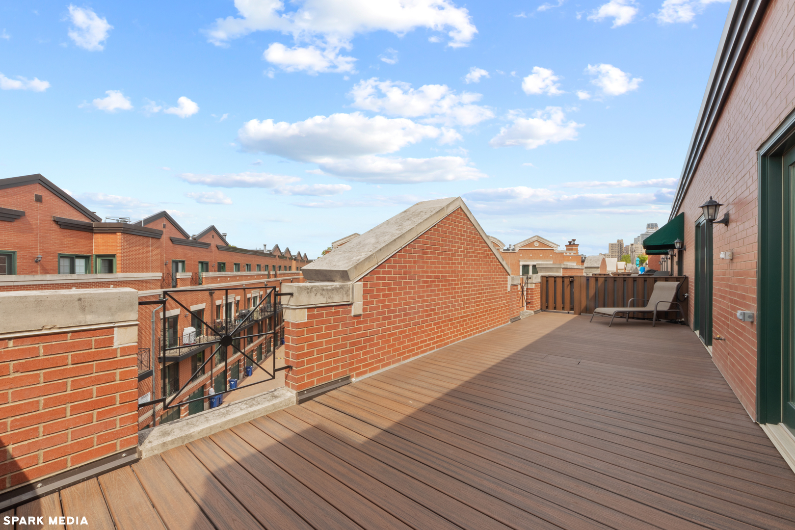 2030 N Sedgwick Street Unit: P