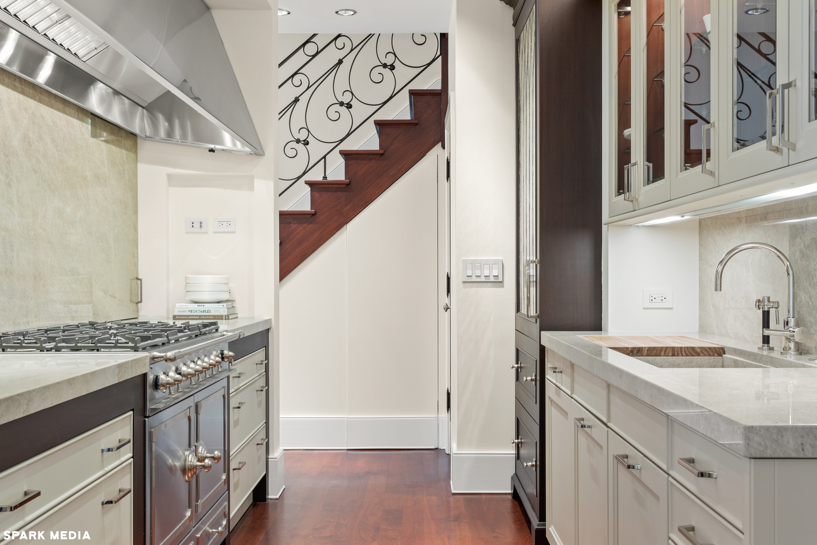 2030 N Sedgwick Street Unit: P