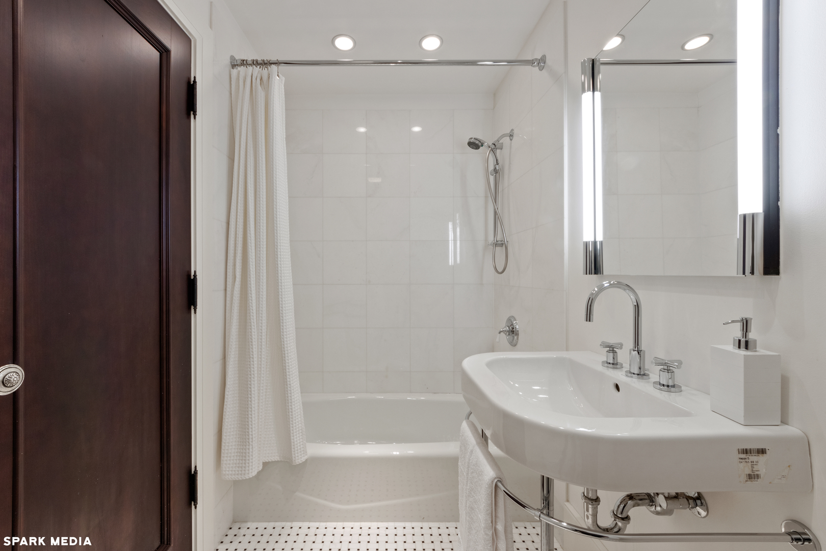 2030 N Sedgwick Street Unit: P
