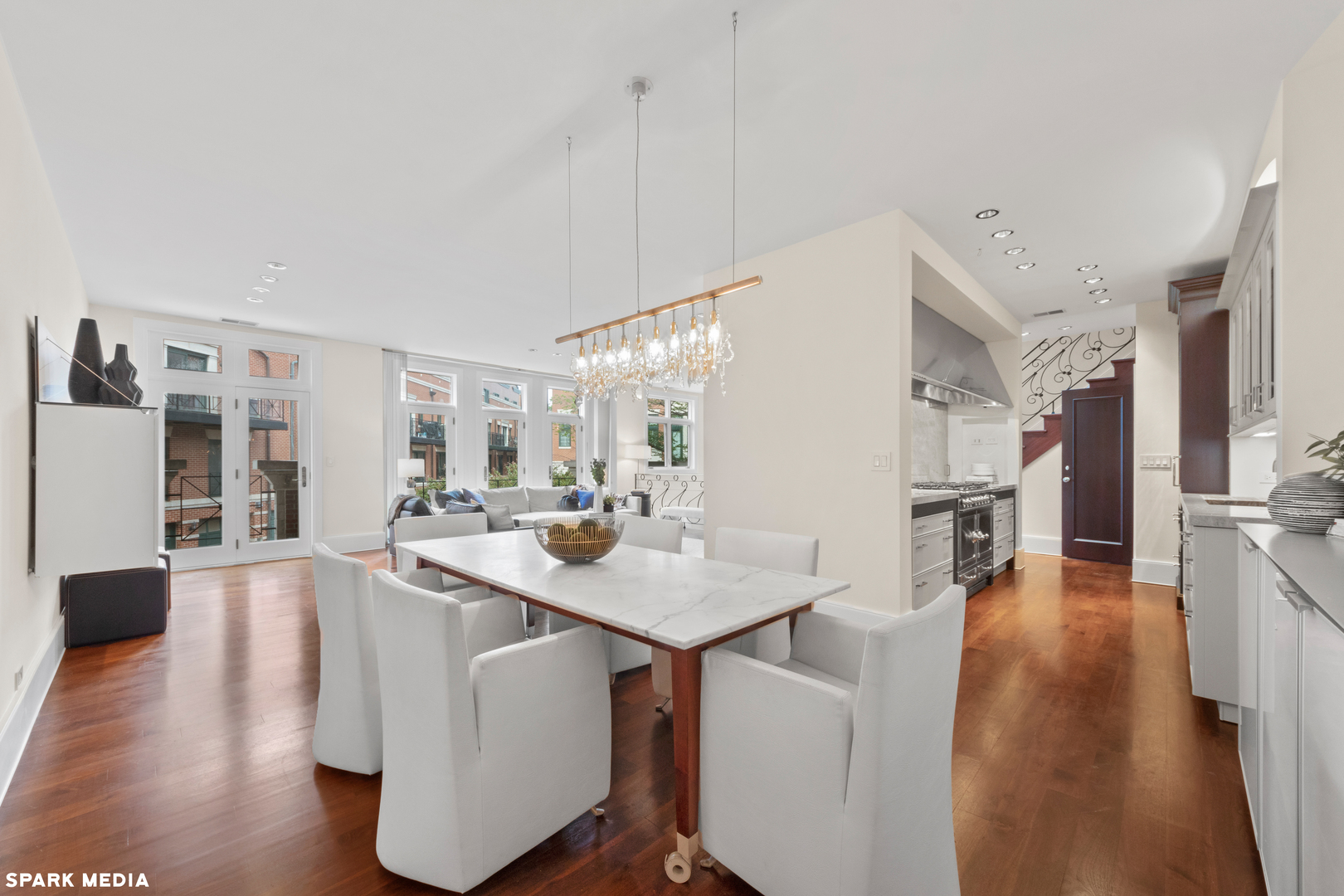 2030 N Sedgwick Street Unit: P