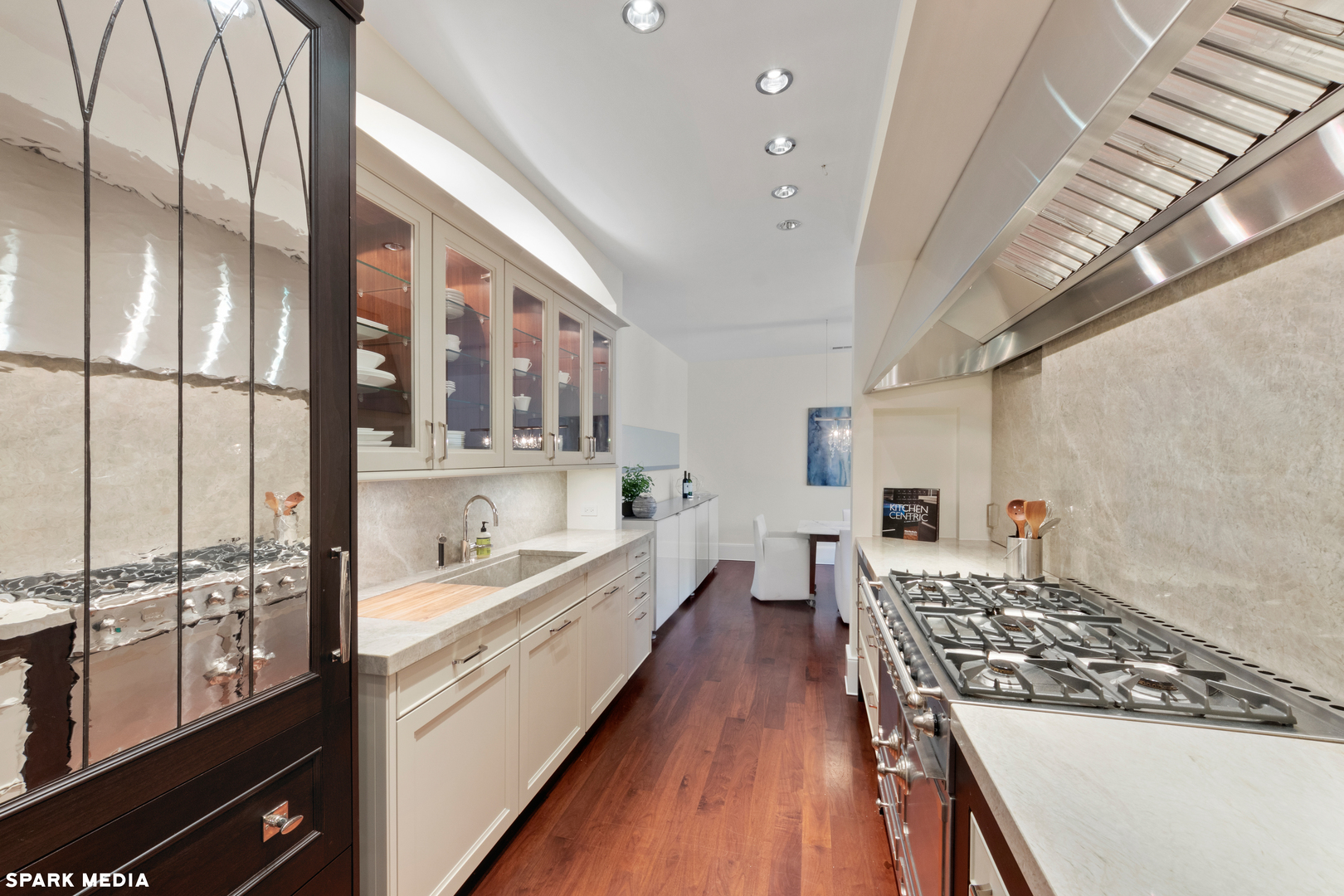 2030 N Sedgwick Street Unit: P