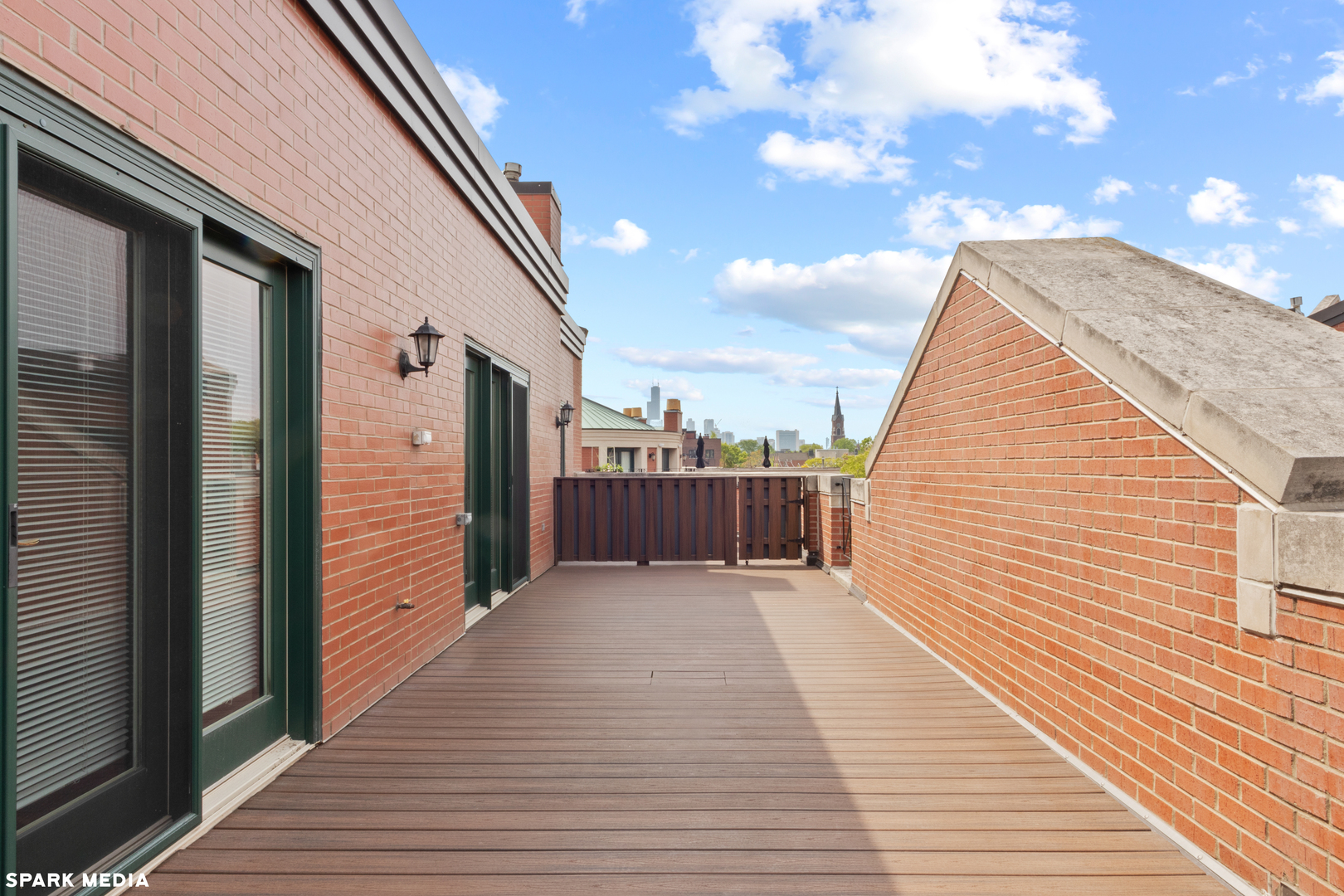 2030 N Sedgwick Street Unit: P