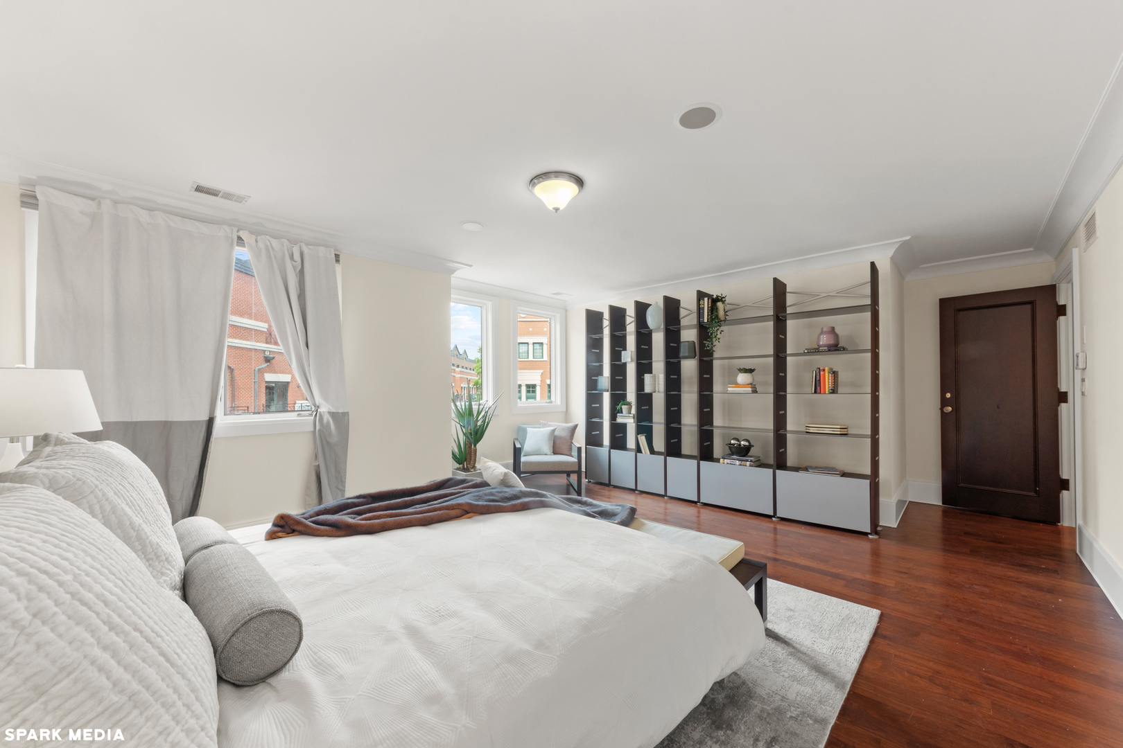 2030 N Sedgwick Street Unit: P