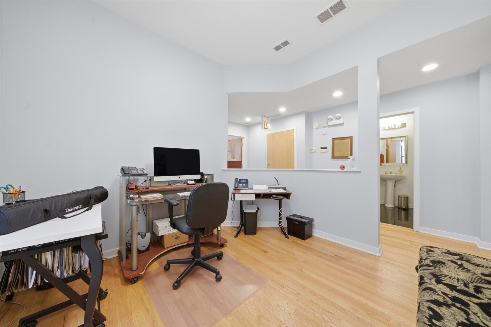 1733 W Lawrence Avenue Unit: CU2