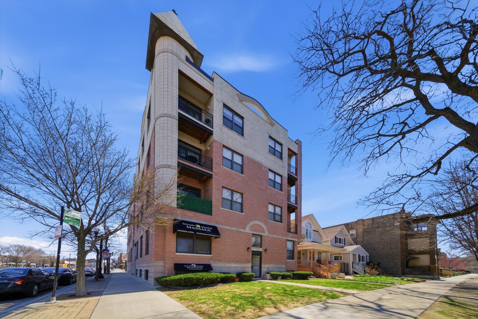 1733 W Lawrence Avenue Unit: CU2