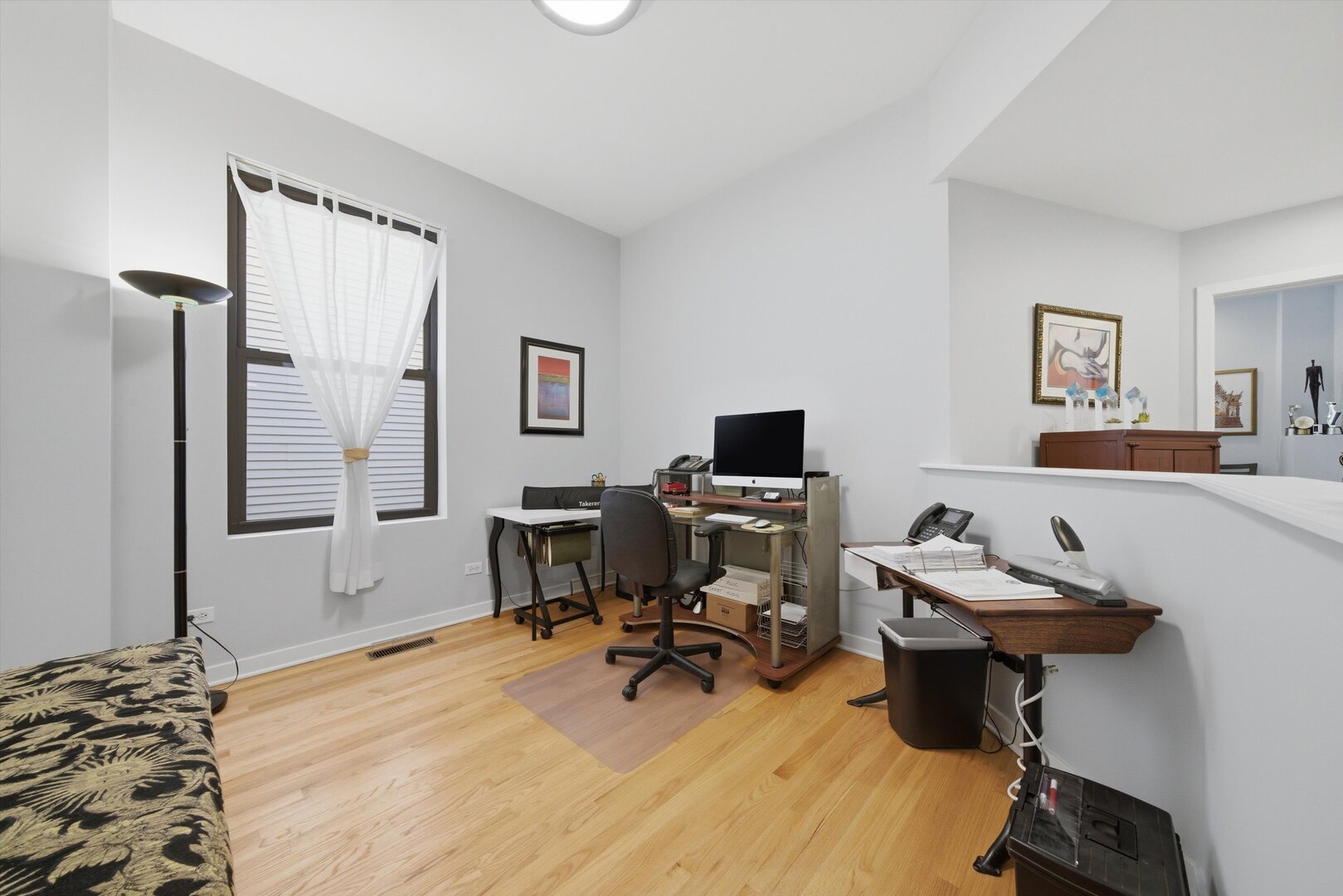 1733 W Lawrence Avenue Unit: CU2