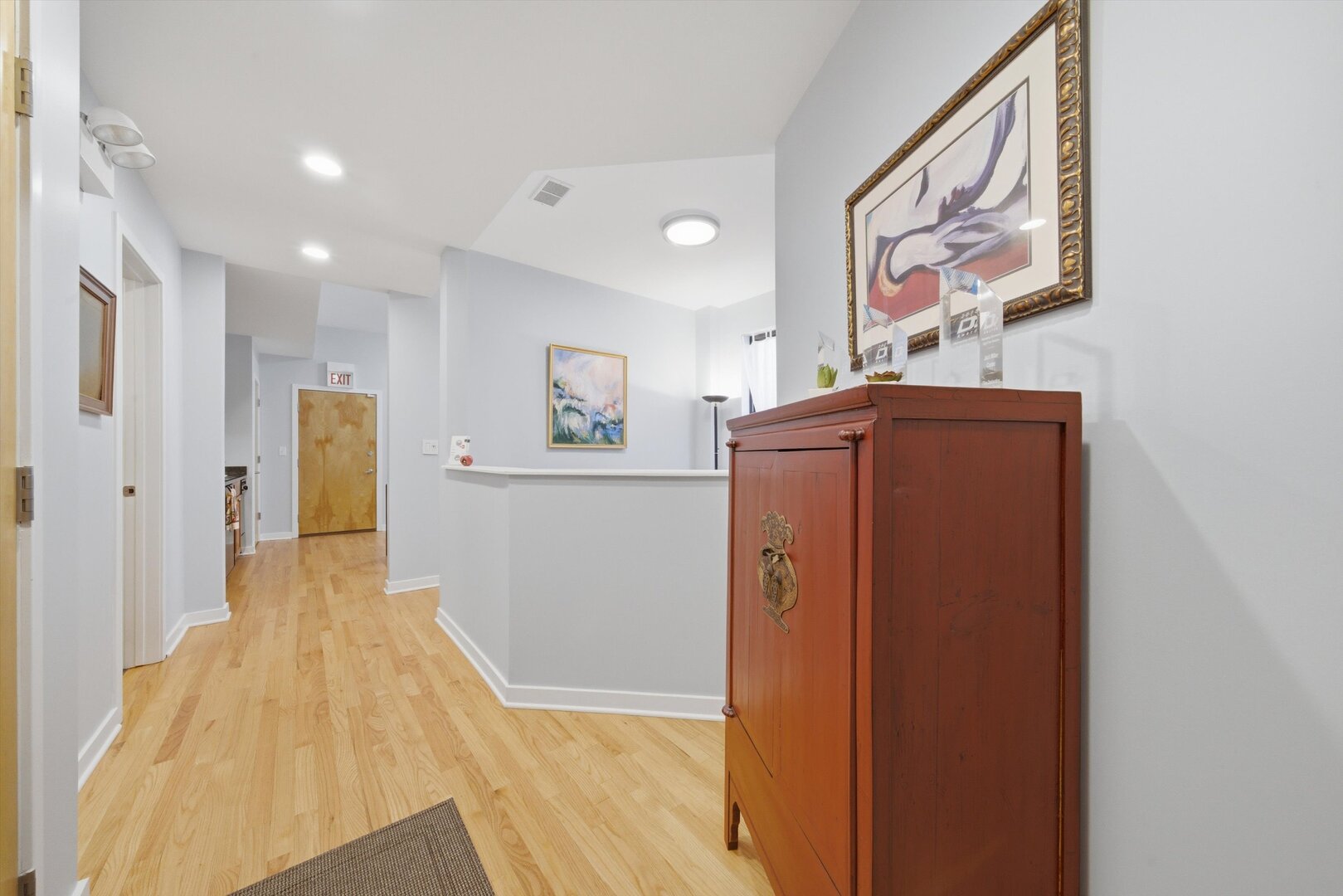 1733 W Lawrence Avenue Unit: CU2