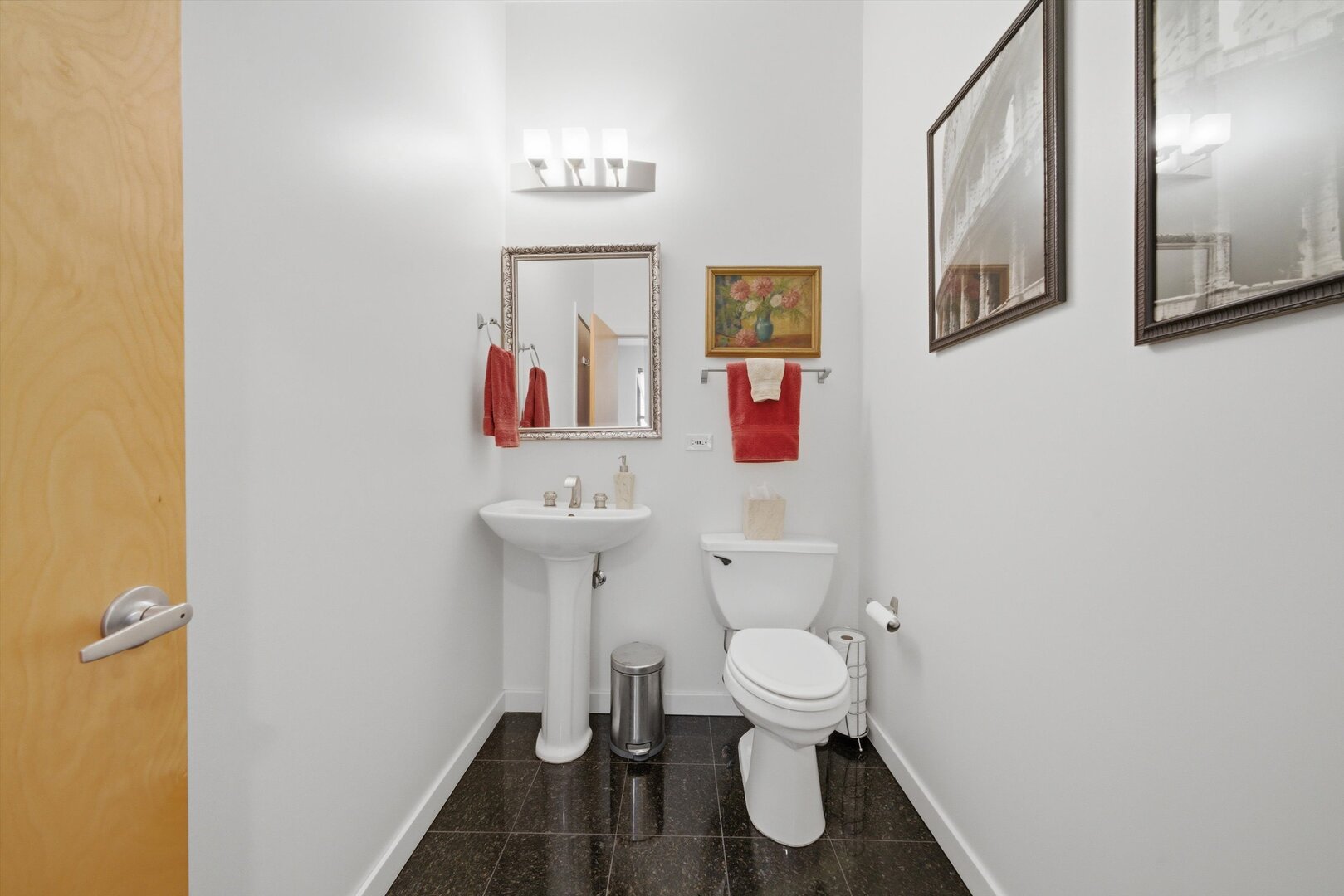 1733 W Lawrence Avenue Unit: CU2