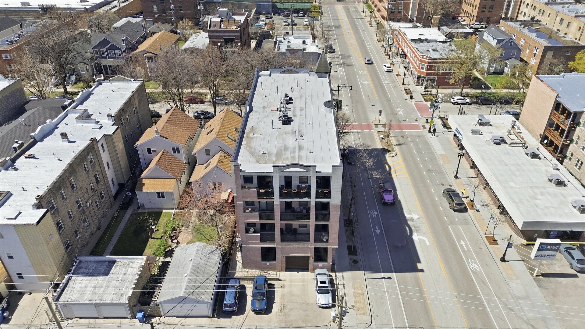 1733 W Lawrence Avenue Unit: CU2