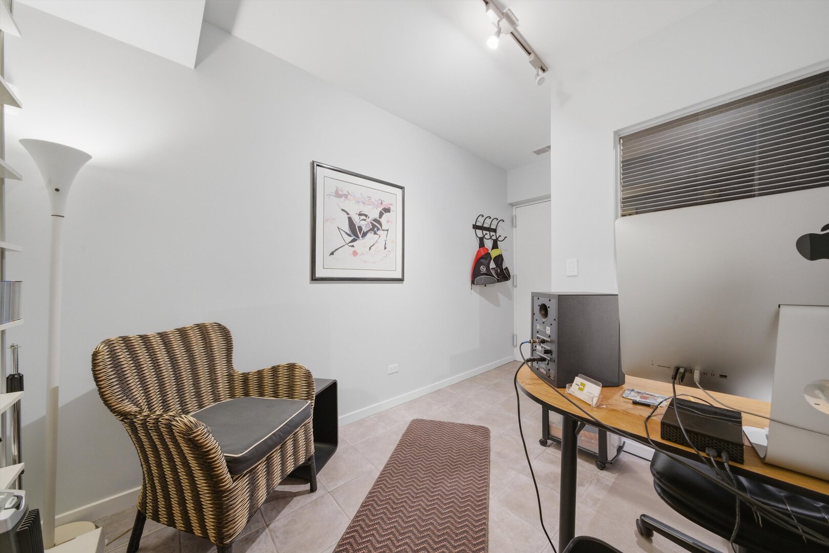 1733 W Lawrence Avenue Unit: CU2