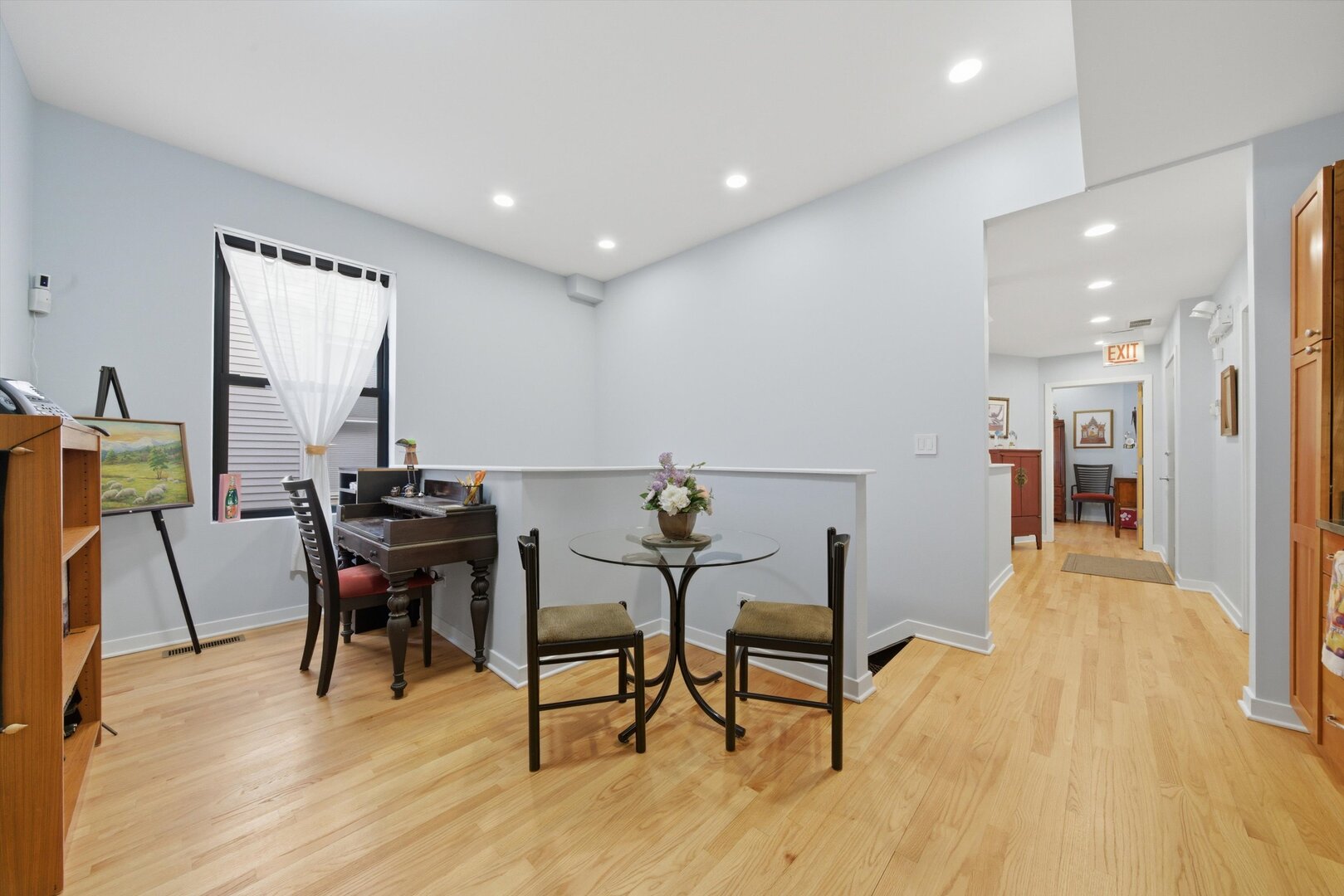 1733 W Lawrence Avenue Unit: CU2