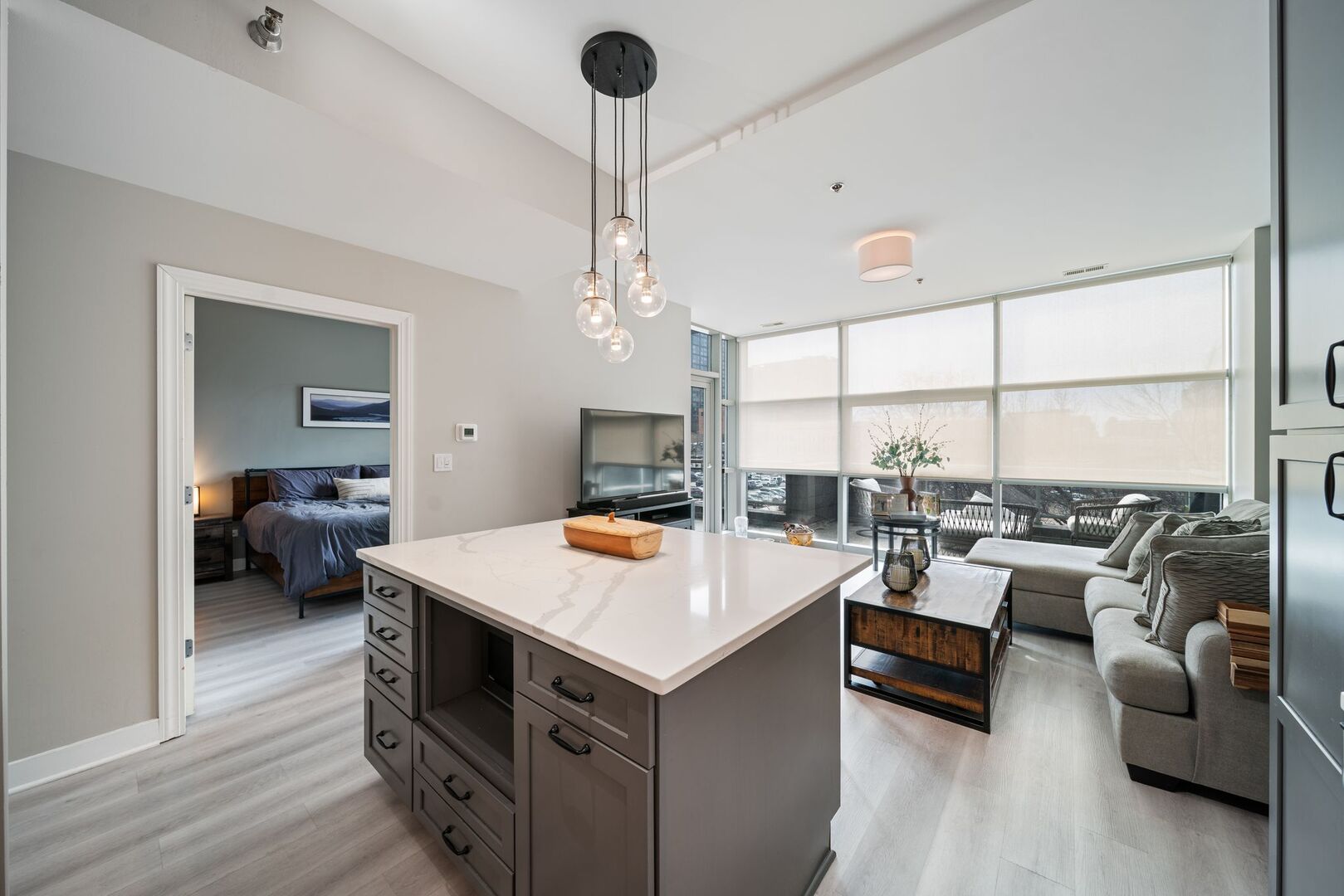 225 S SANGAMON Street Unit: 308