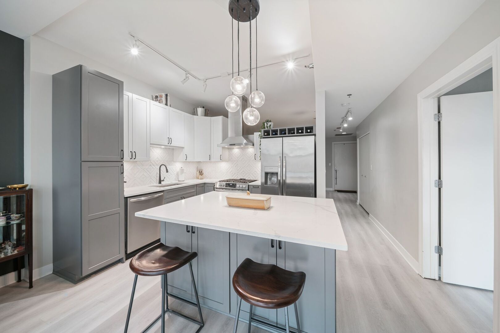 225 S SANGAMON Street Unit: 308