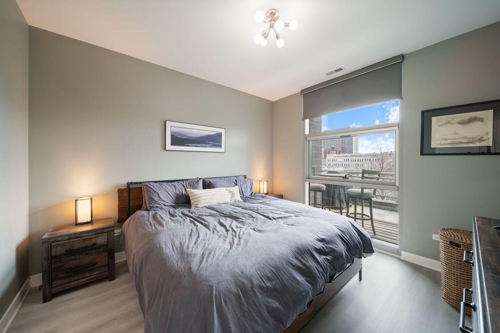 225 S SANGAMON Street Unit: 308