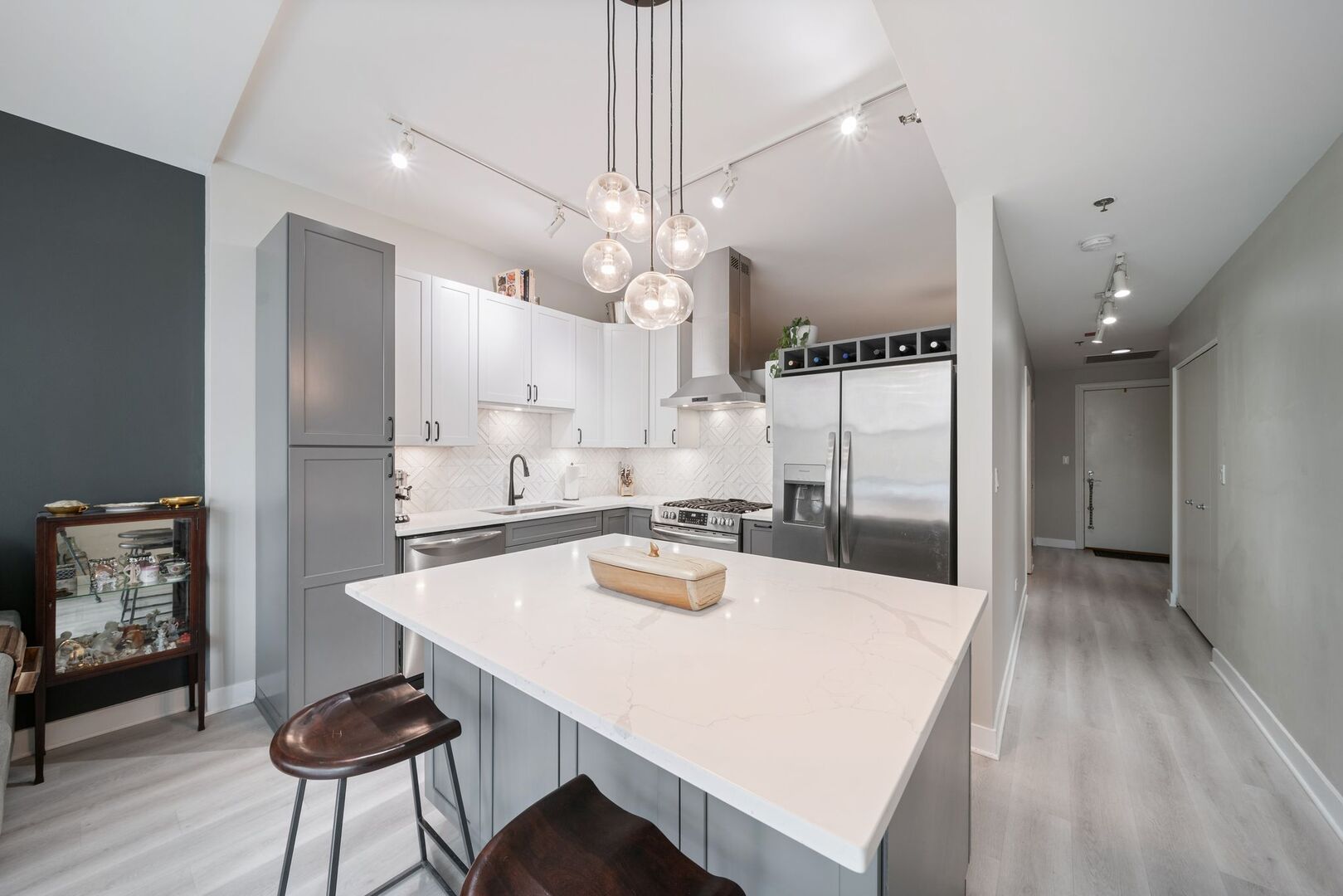 225 S SANGAMON Street Unit: 308