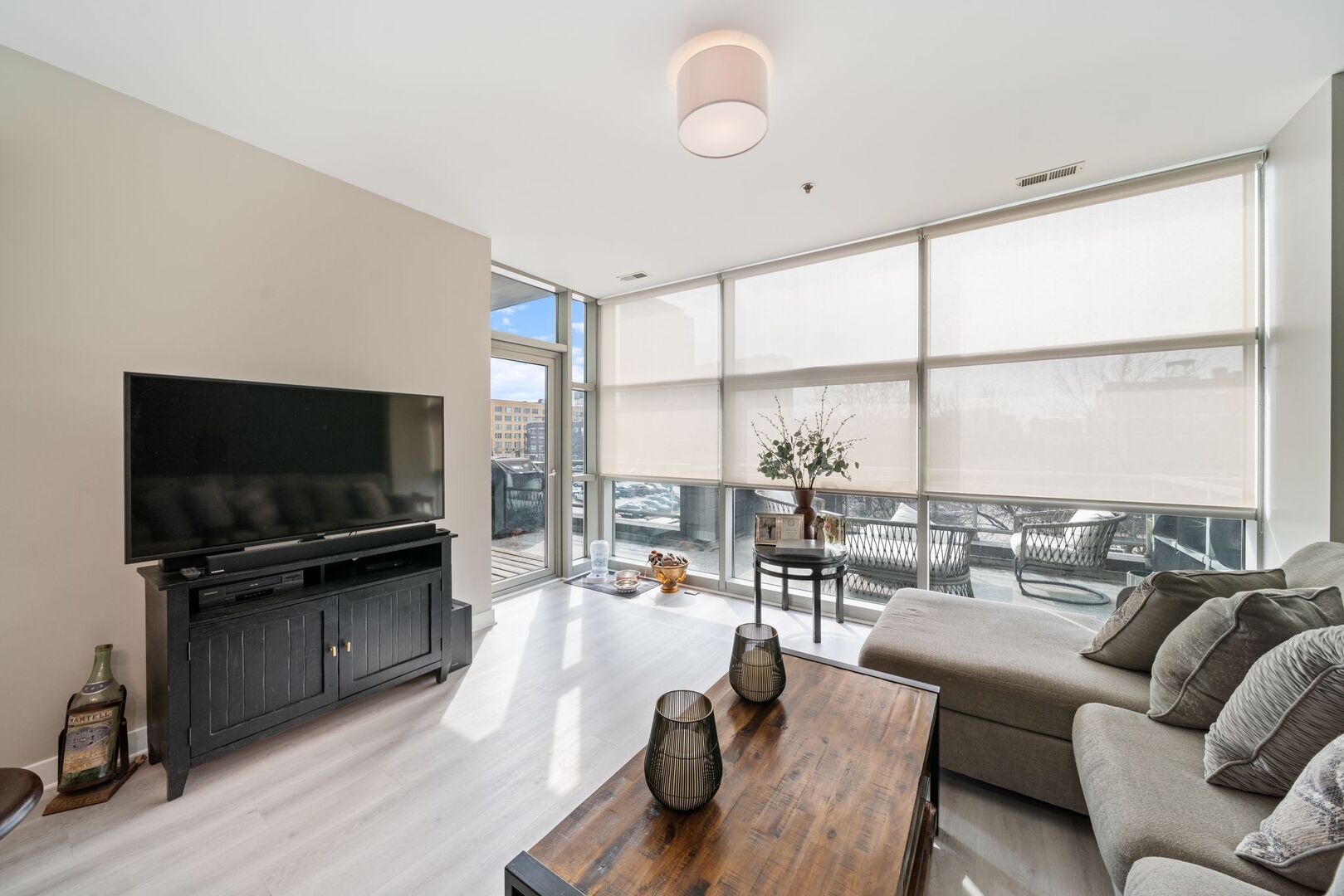 225 S SANGAMON Street Unit: 308