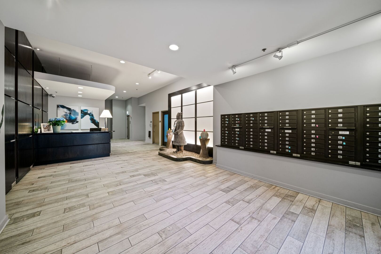 225 S SANGAMON Street Unit: 308