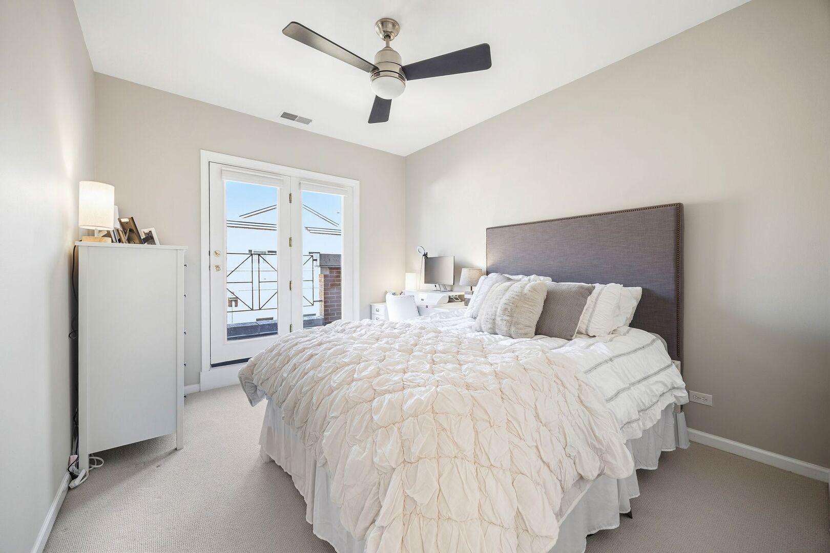 434 W ARMITAGE Avenue Unit: C