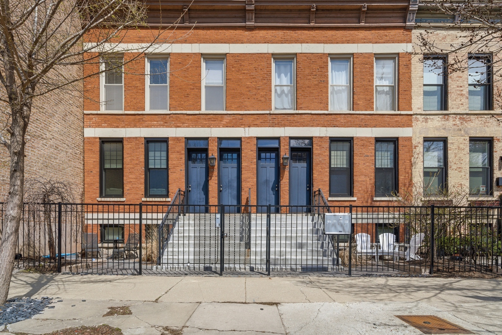 1959-1961 N Wilmot Avenue