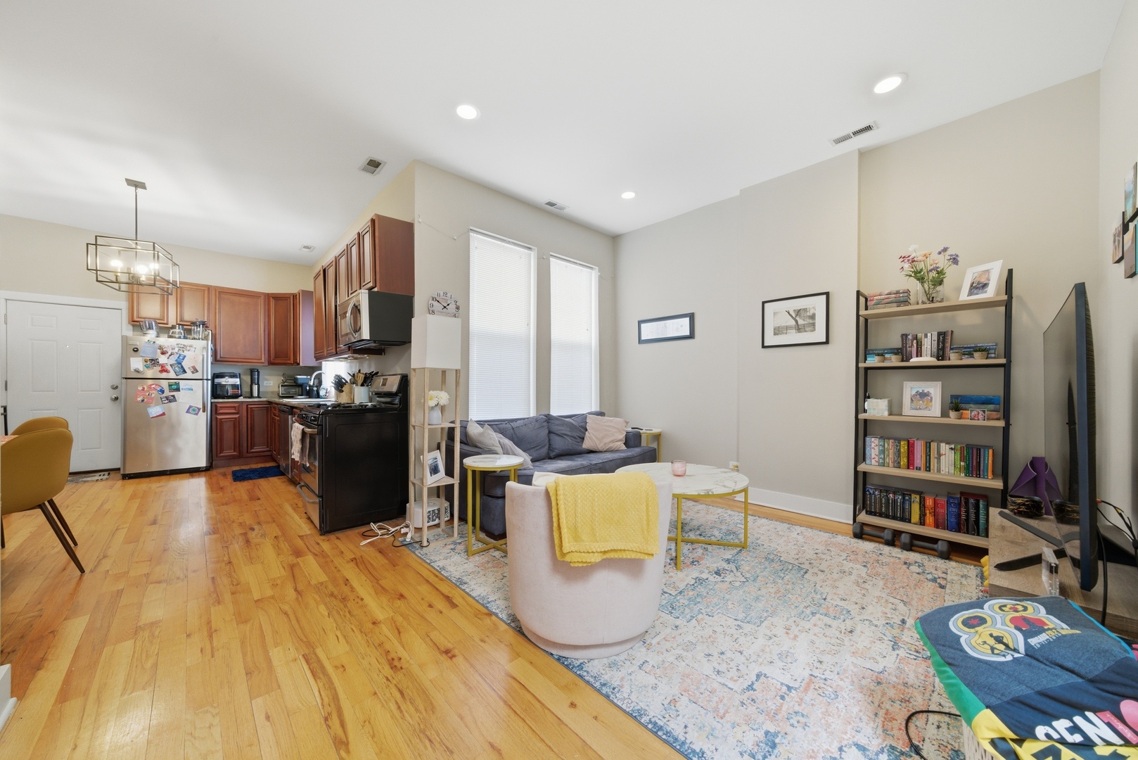 1959-1961 N Wilmot Avenue