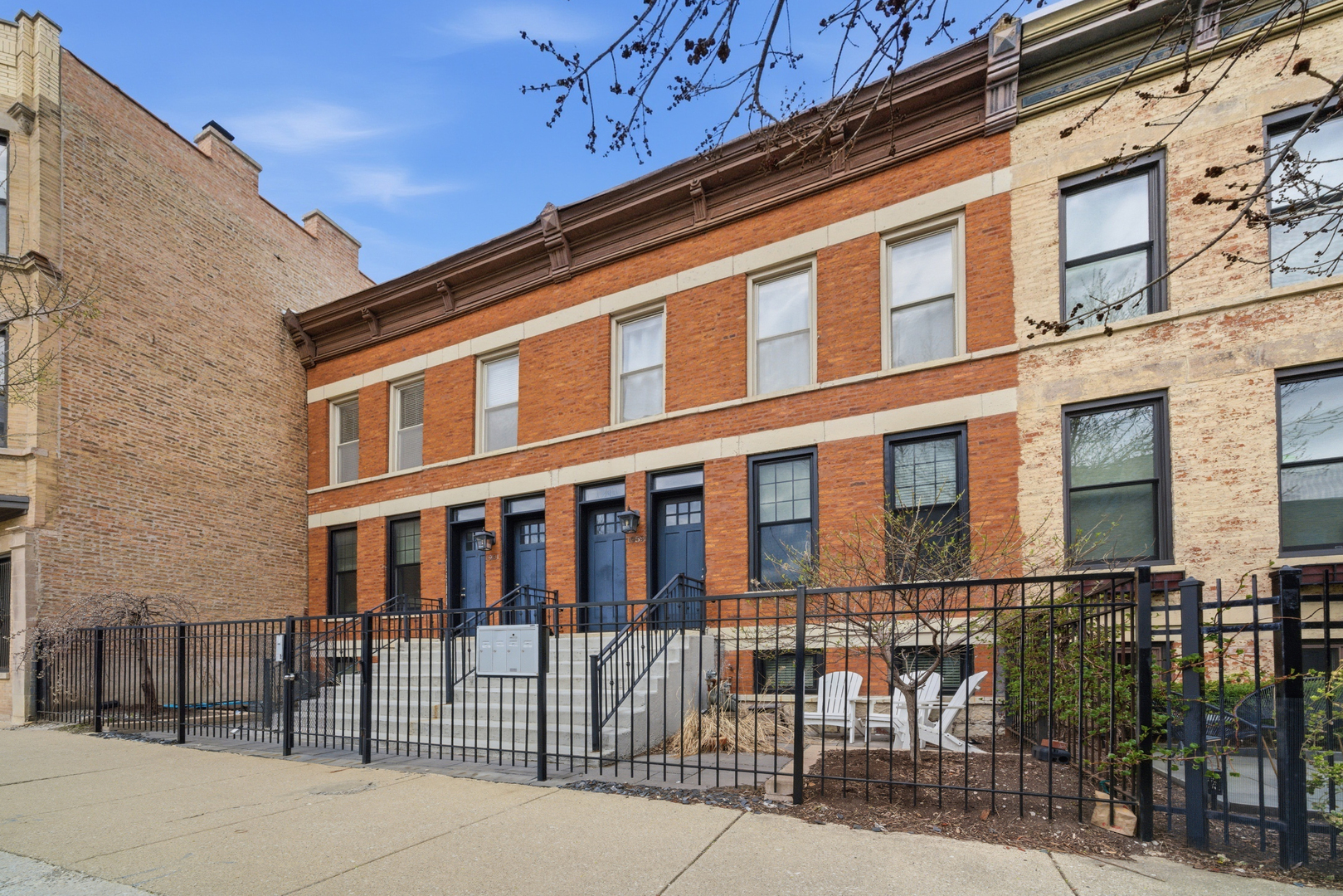 1959-1961 N Wilmot Avenue