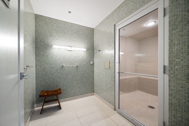 6 N Michigan Avenue Unit: 1103
