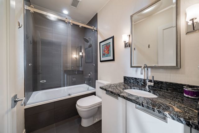 6 N Michigan Avenue Unit: 1103