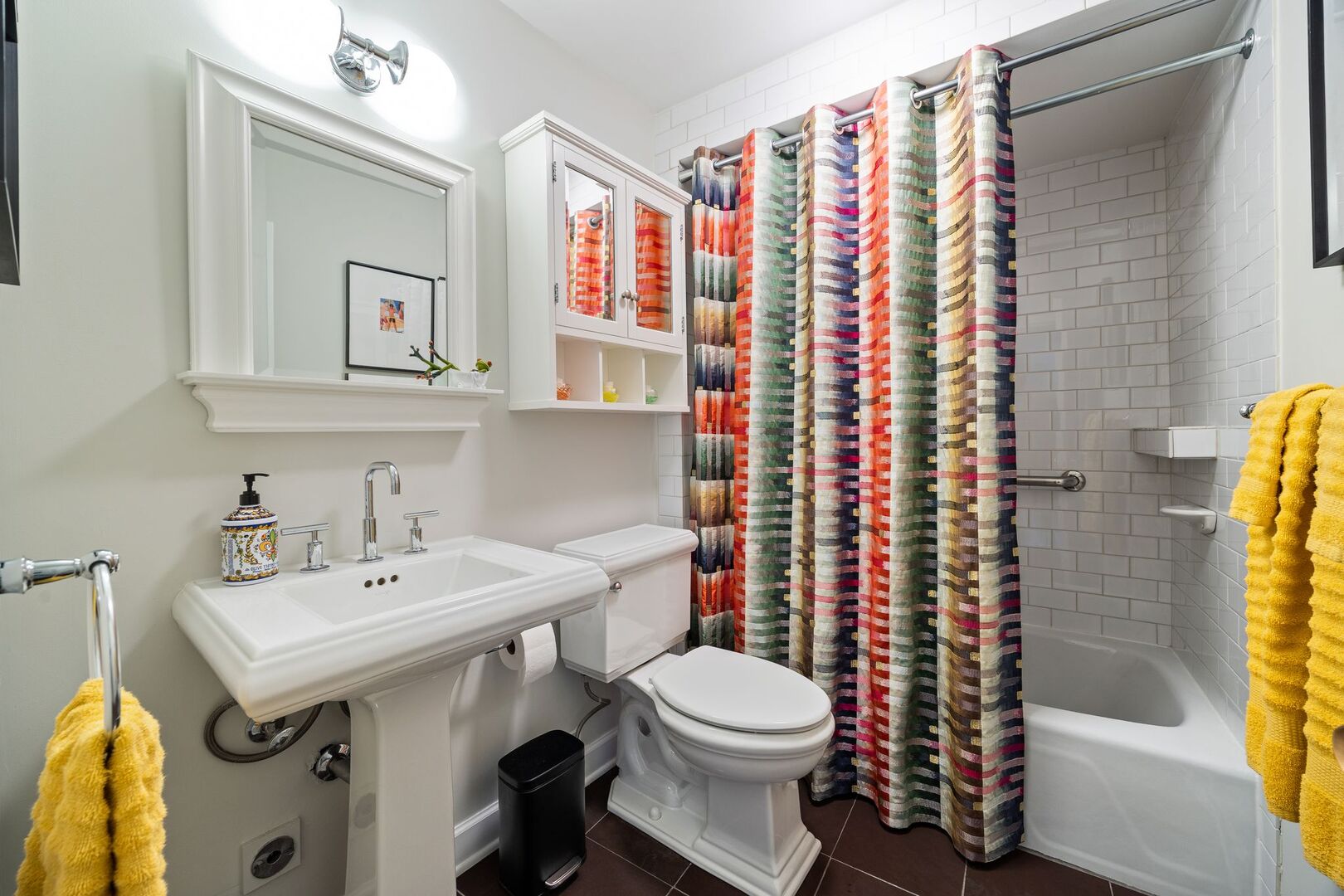 940 W Glenlake Avenue Unit: 34D