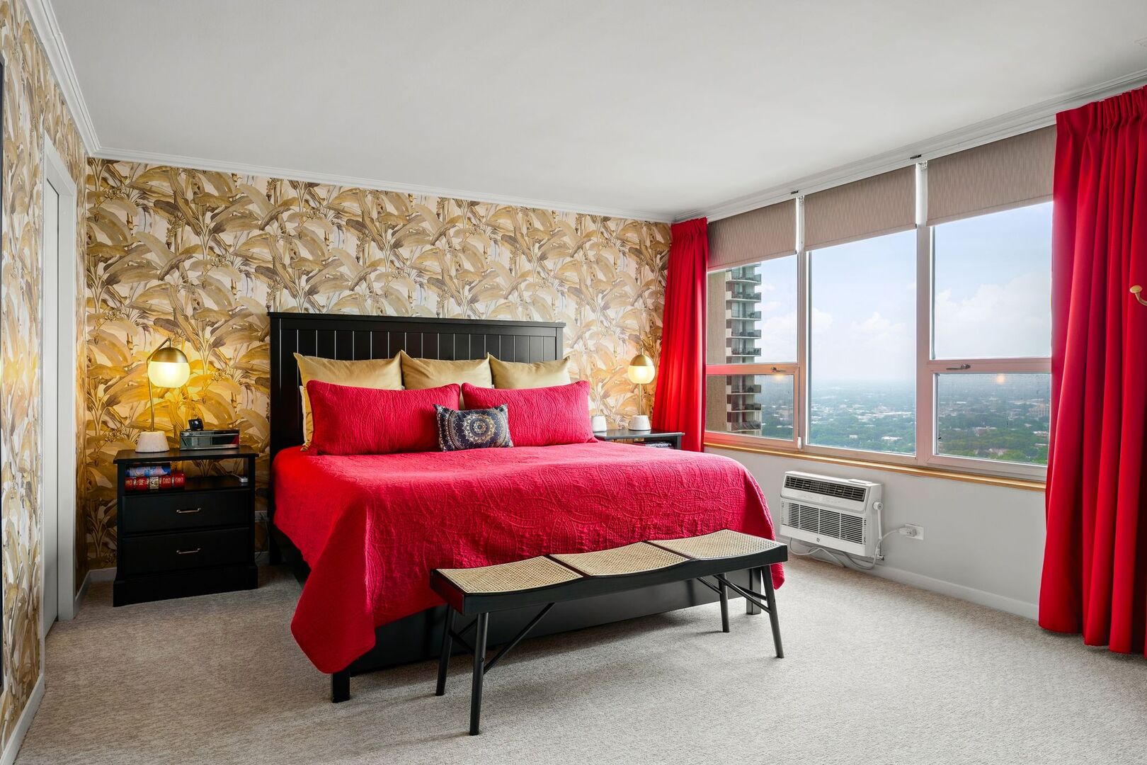 940 W Glenlake Avenue Unit: 34D