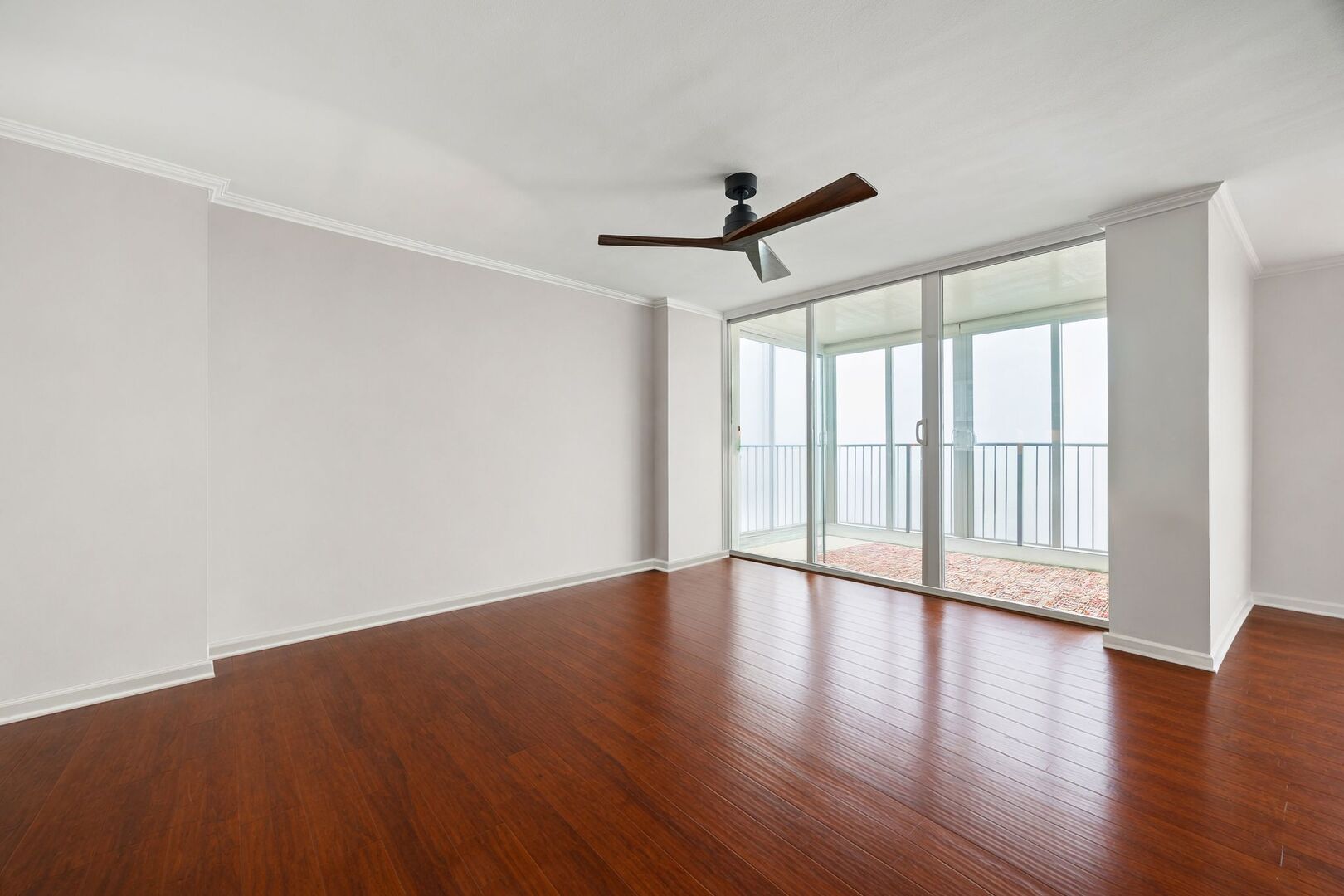 940 W Glenlake Avenue Unit: 34D
