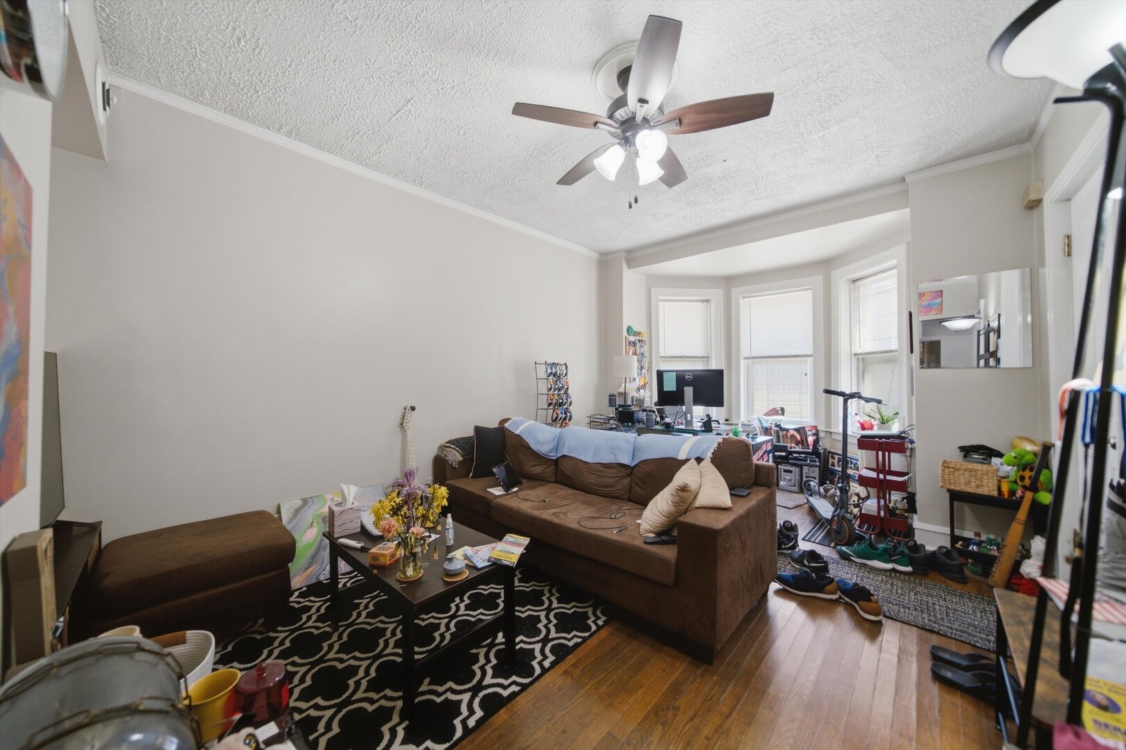 2418 N Western Avenue