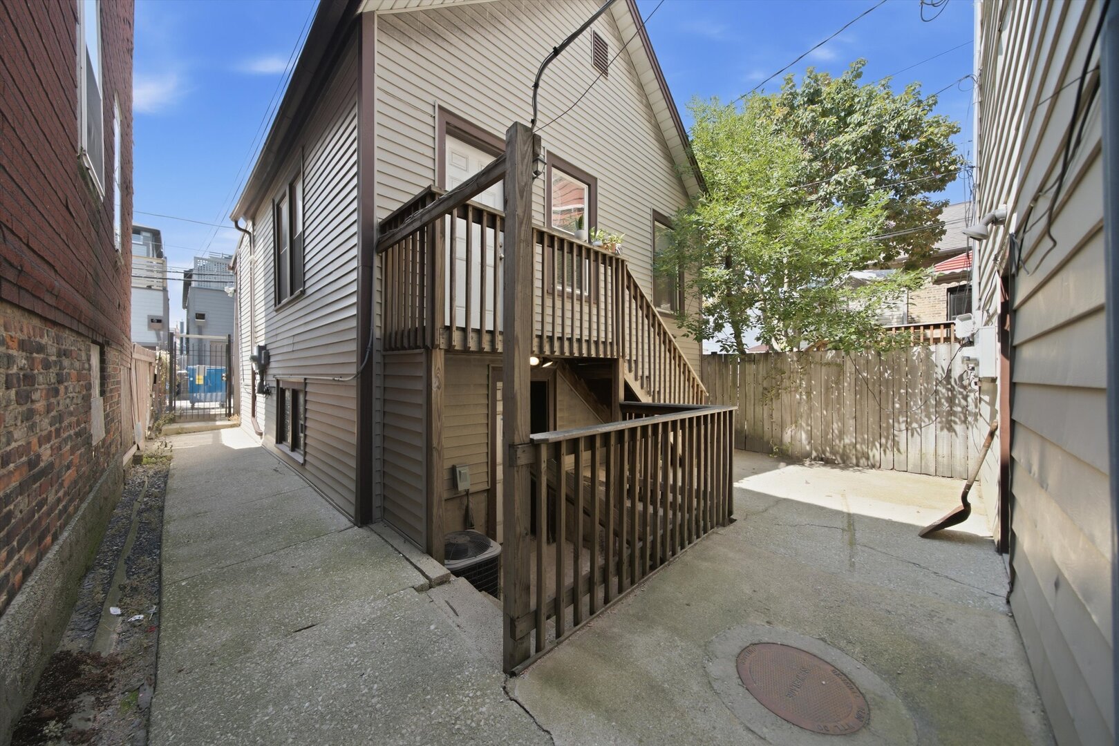 2418 N Western Avenue
