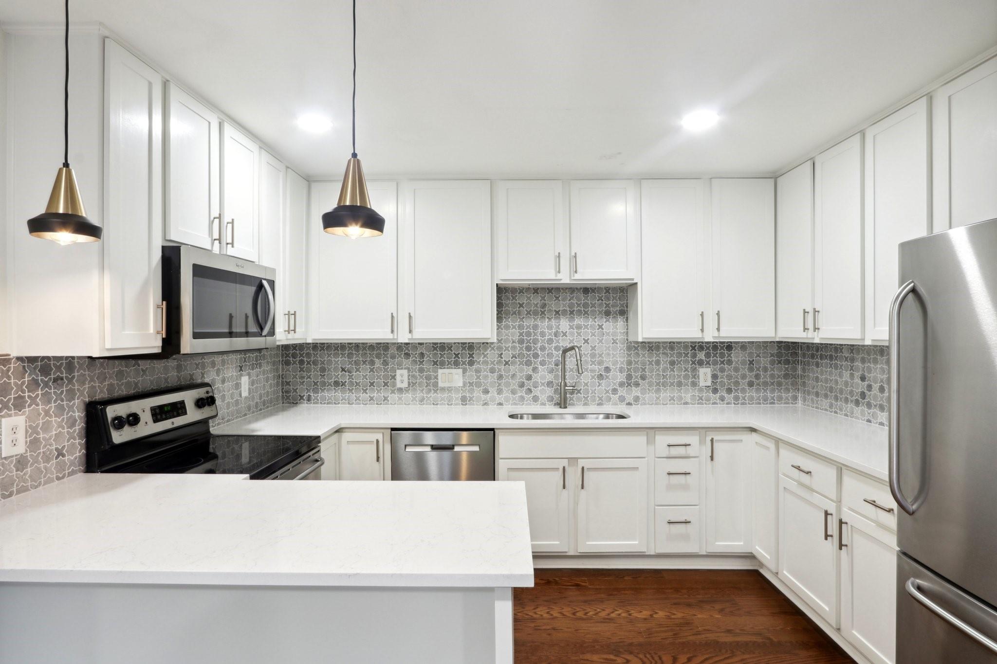 2500 Steck Ave # 28