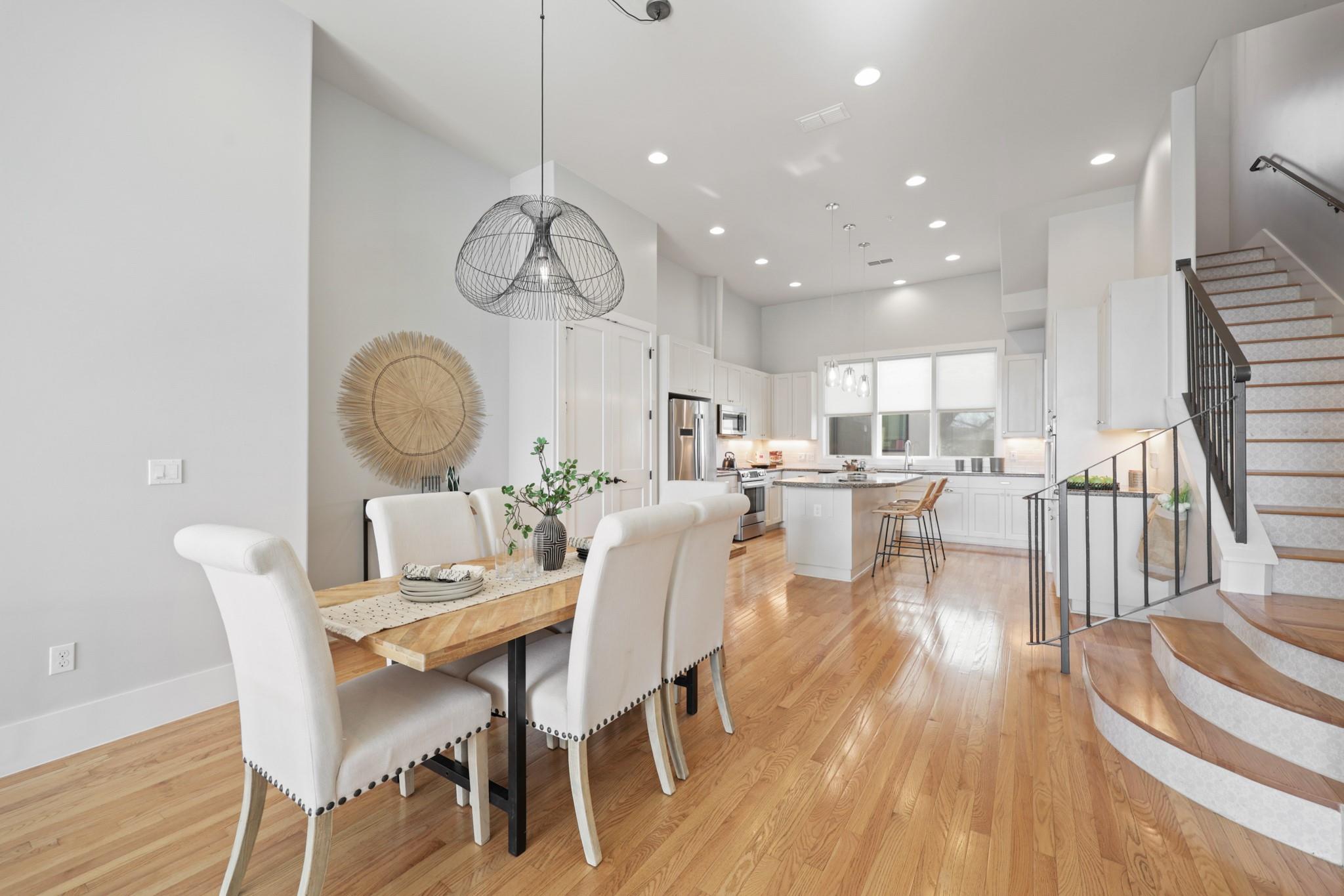 206 E Live Oak ST # C