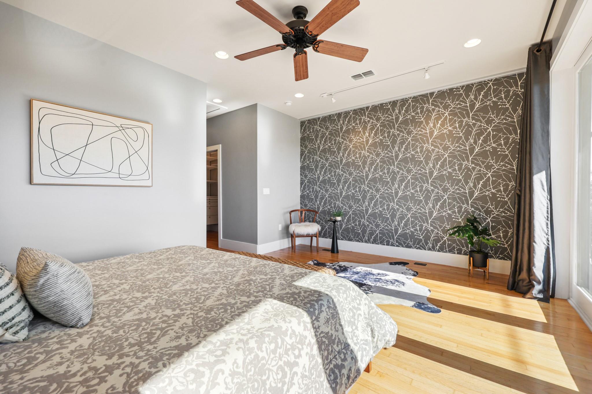 206 E Live Oak ST # C