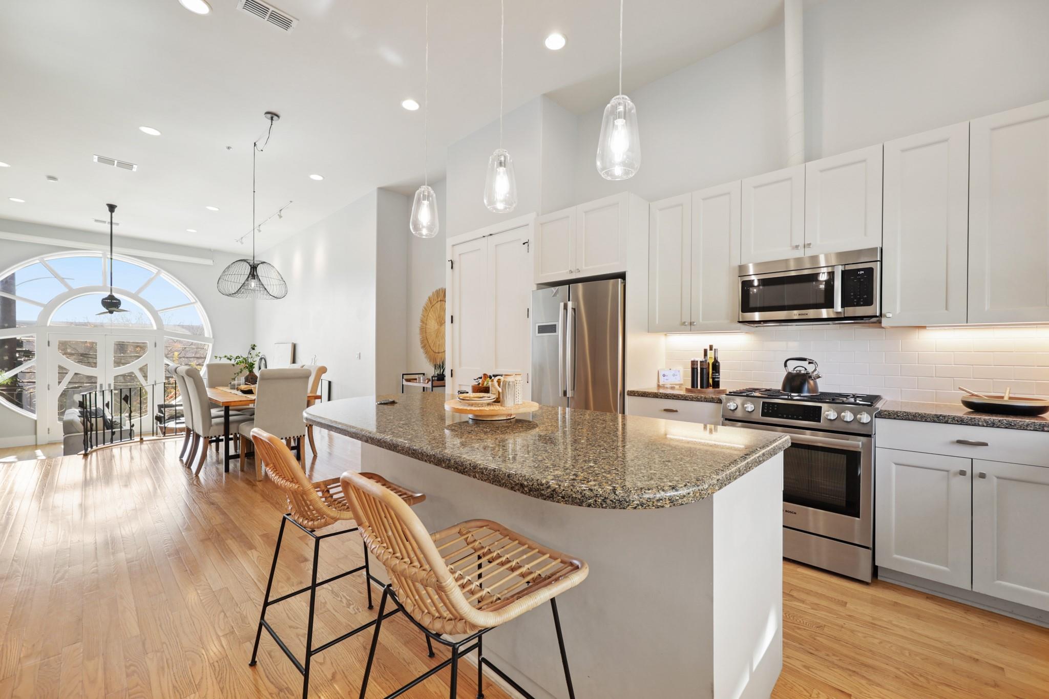 206 E Live Oak ST # C