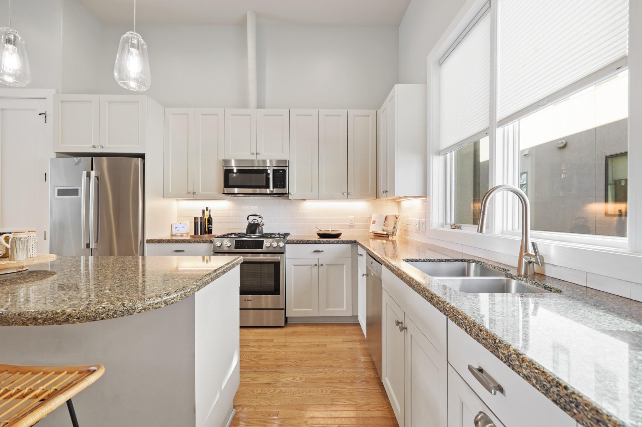 206 E Live Oak ST # C