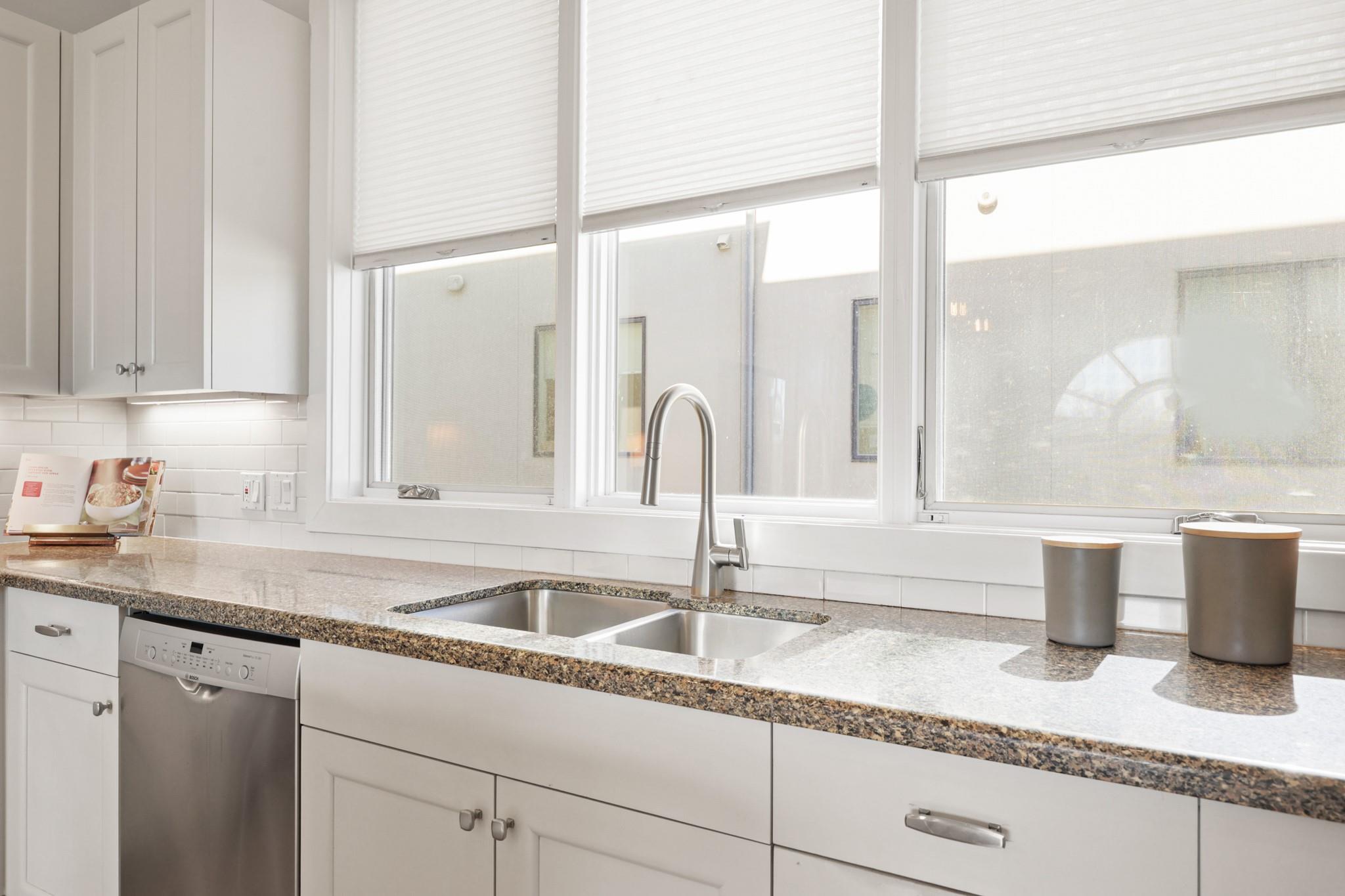 206 E Live Oak ST # C