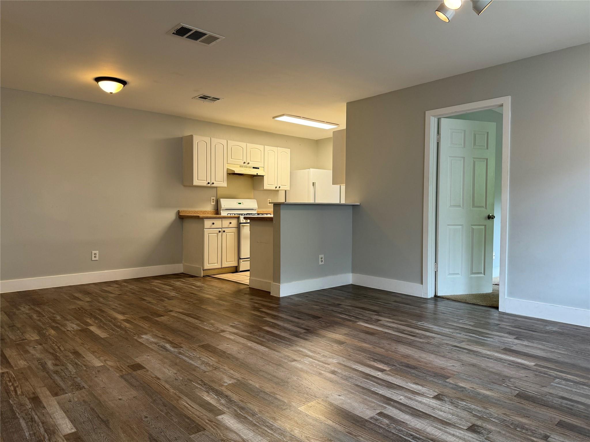 11910 Sunhillow BND