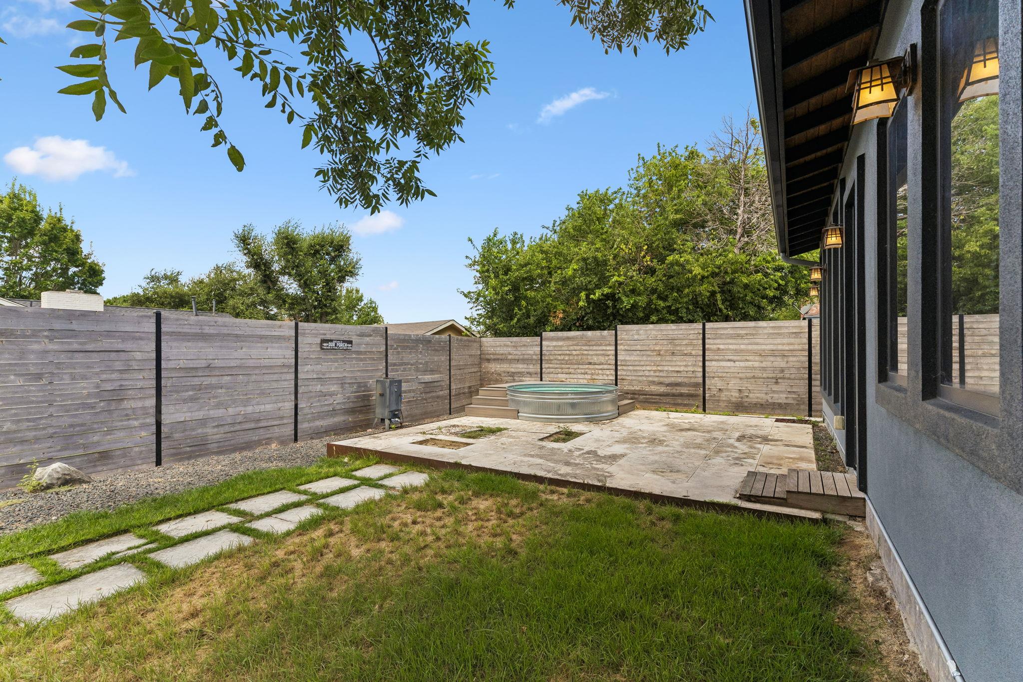 1501 Quail Crest DR