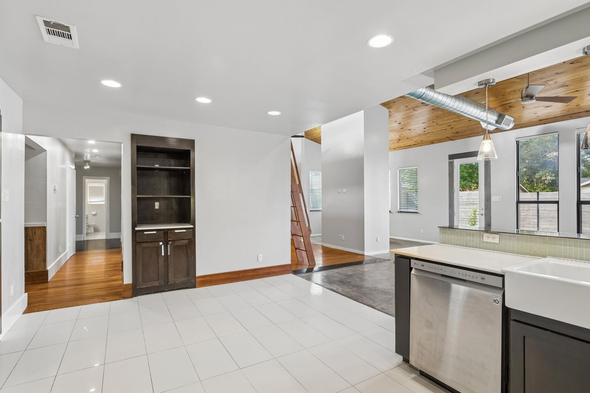 1501 Quail Crest DR